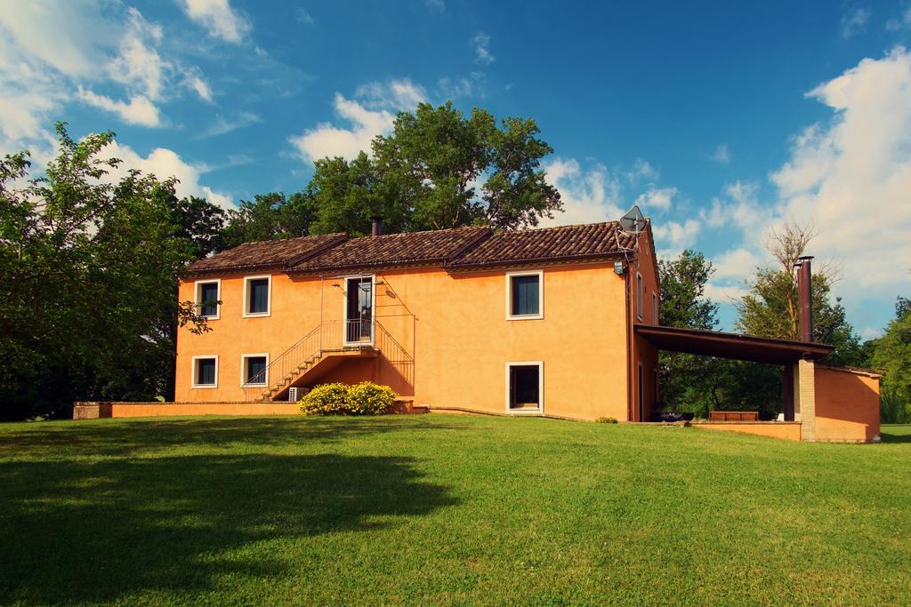 Agriturismo La Sorgente Camerano Luaran gambar
